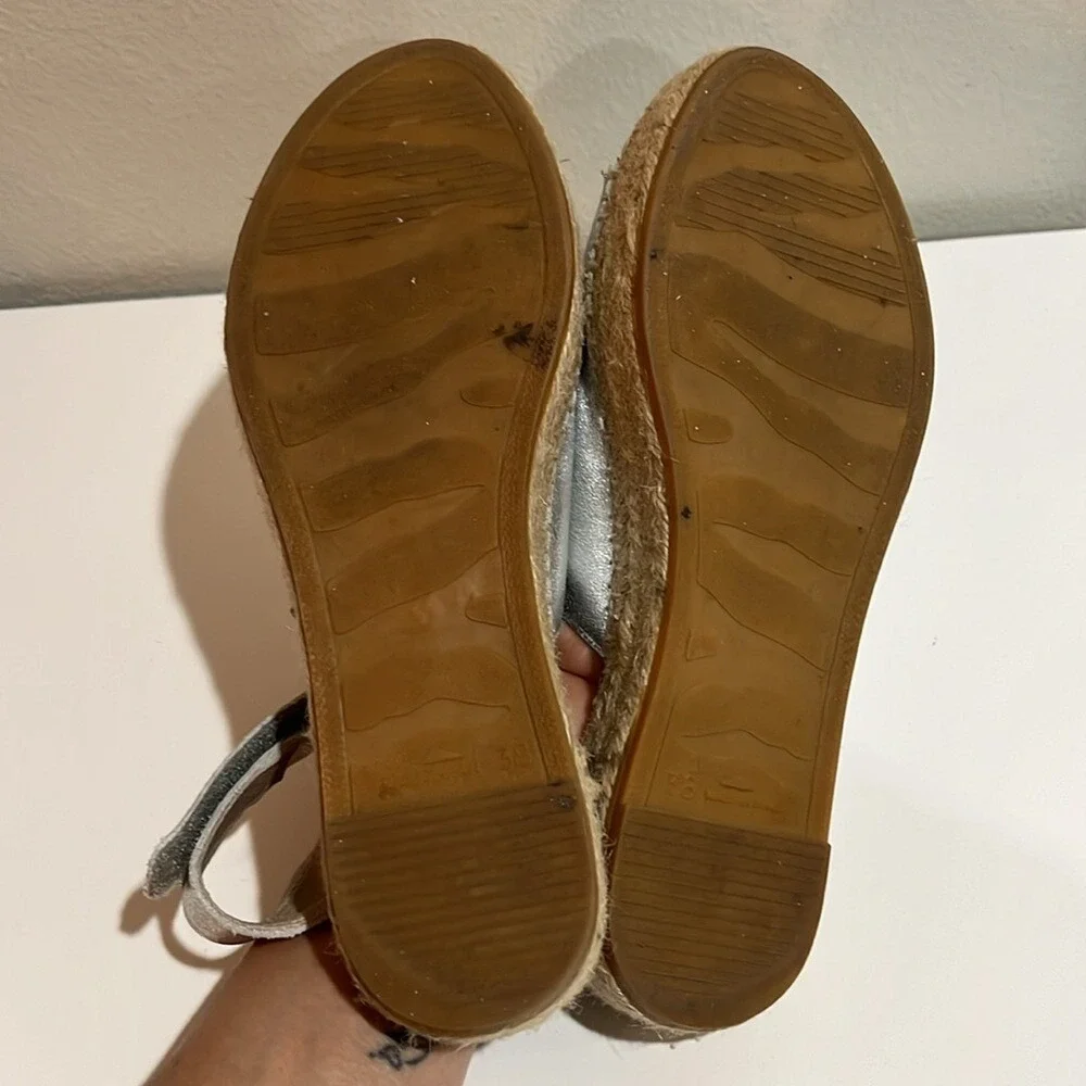 Carvela Kurt Geiger Women's Silver Leather‎ Espadrilles Sz 38 (US 8) Metallic
